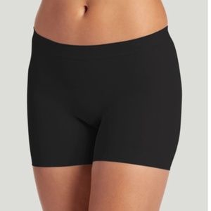 Jockey Skimmies 5” slipshorts.